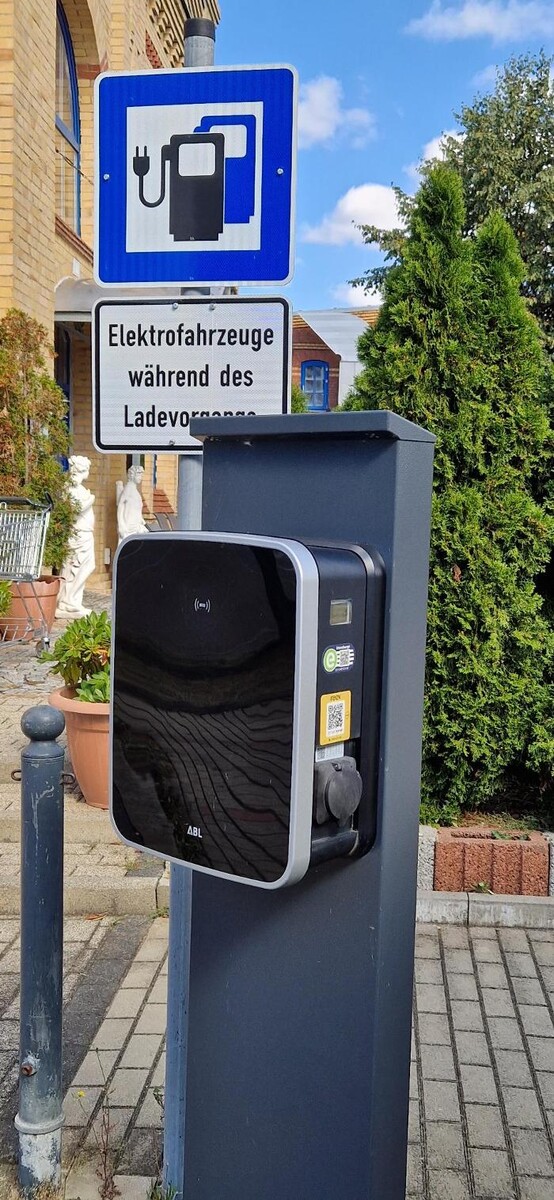 Bilder TEAG Mobil-Ladestation