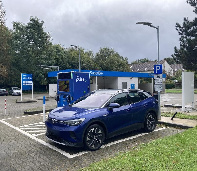 Bilder Aral pulse Ladestation