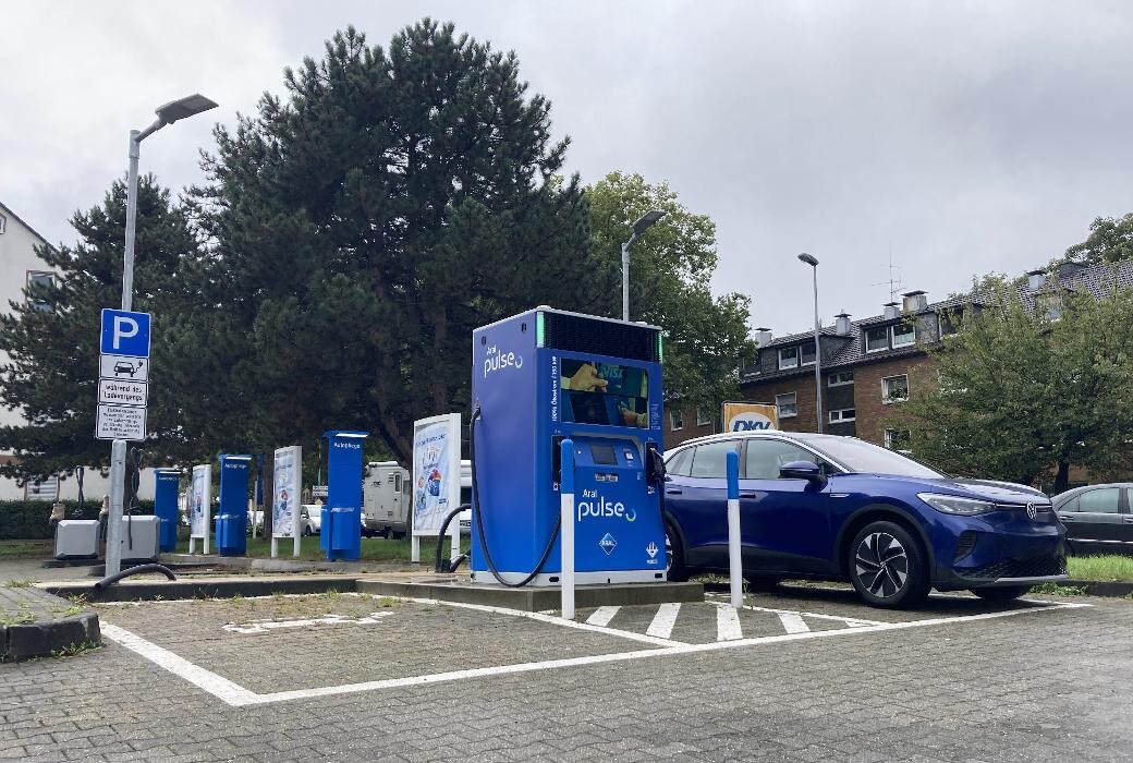 Bilder Aral pulse Ladestation