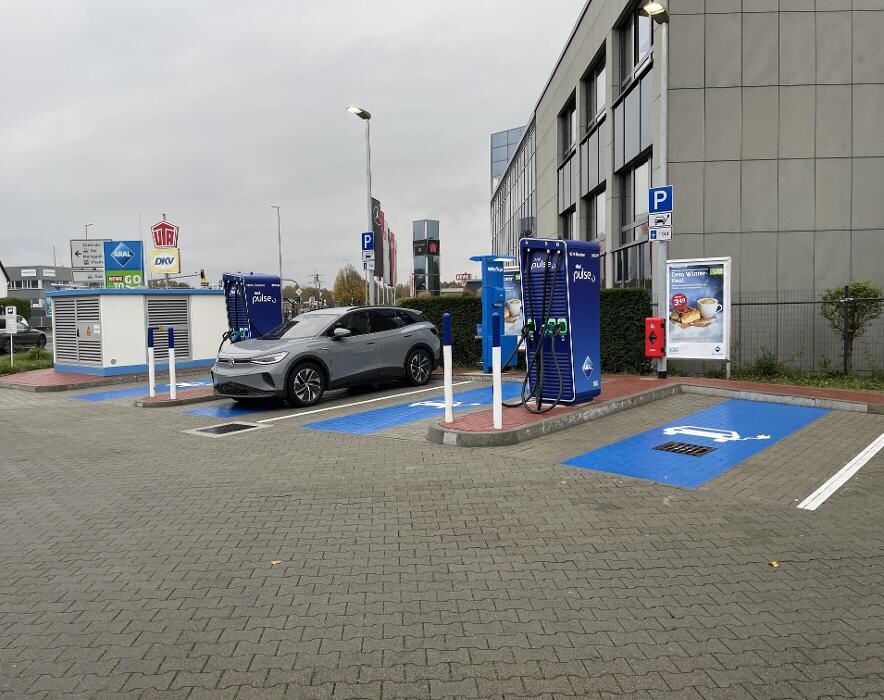 Bilder Aral pulse Ladestation
