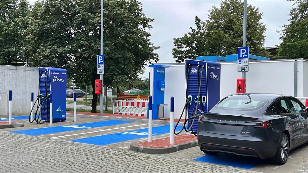 Bilder Aral pulse Ladestation