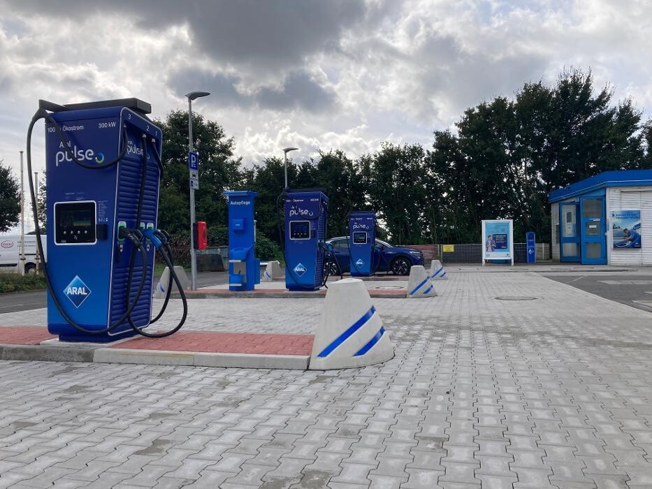 Bilder Aral pulse Ladestation