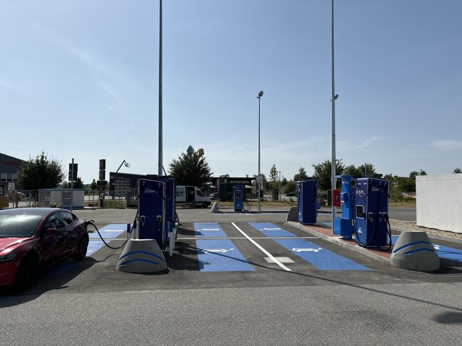 Bilder Aral pulse Ladestation