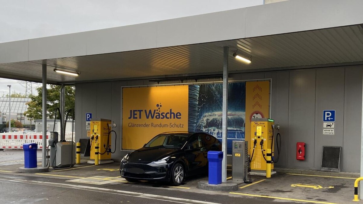 Bilder JET Ladestation