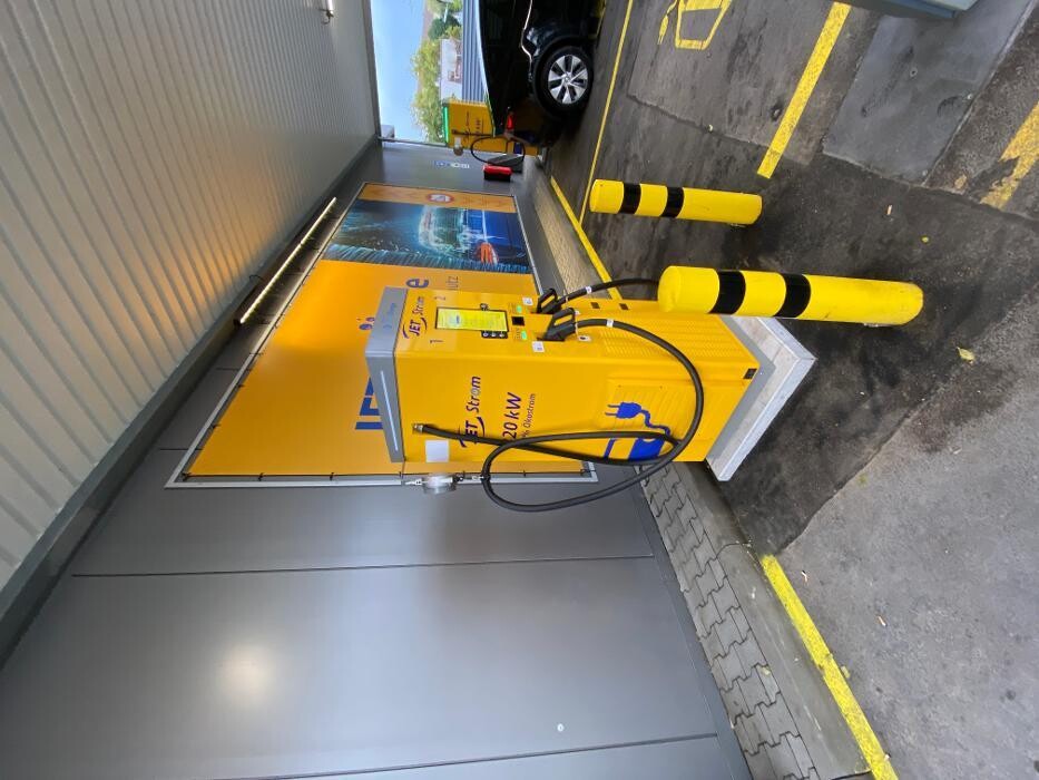 Bilder JET Ladestation