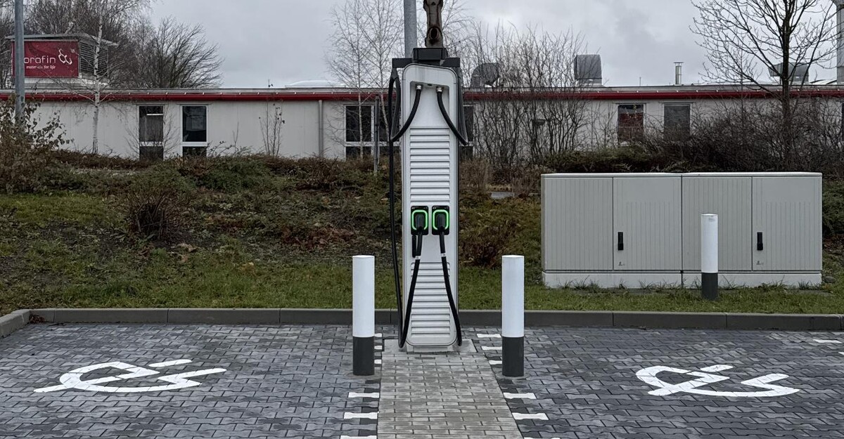 Bilder Shell Recharge Charging Station