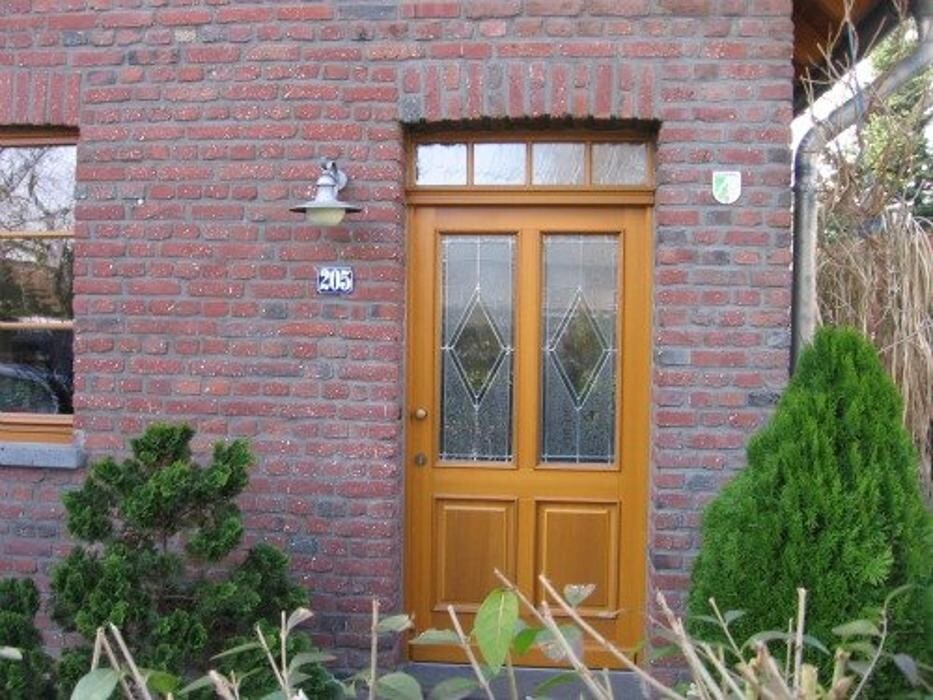 Bilder Thelen Tischlermeister GbR - Fenster, Türen und Möbelbau