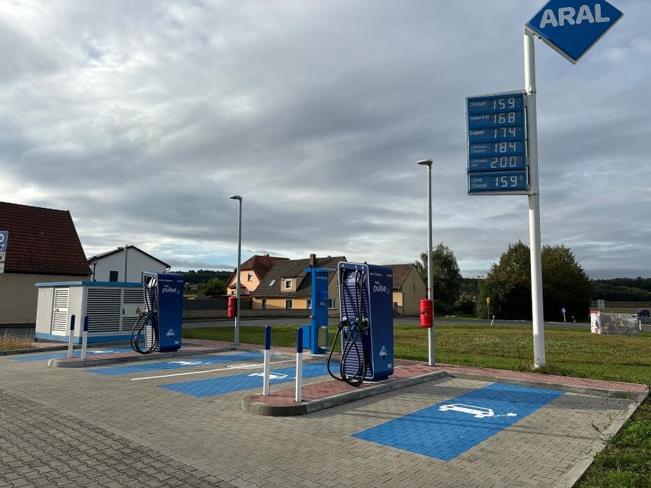 Bilder Aral pulse Ladestation