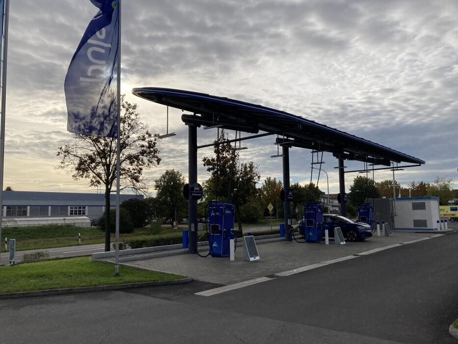 Bilder Aral pulse Ladestation