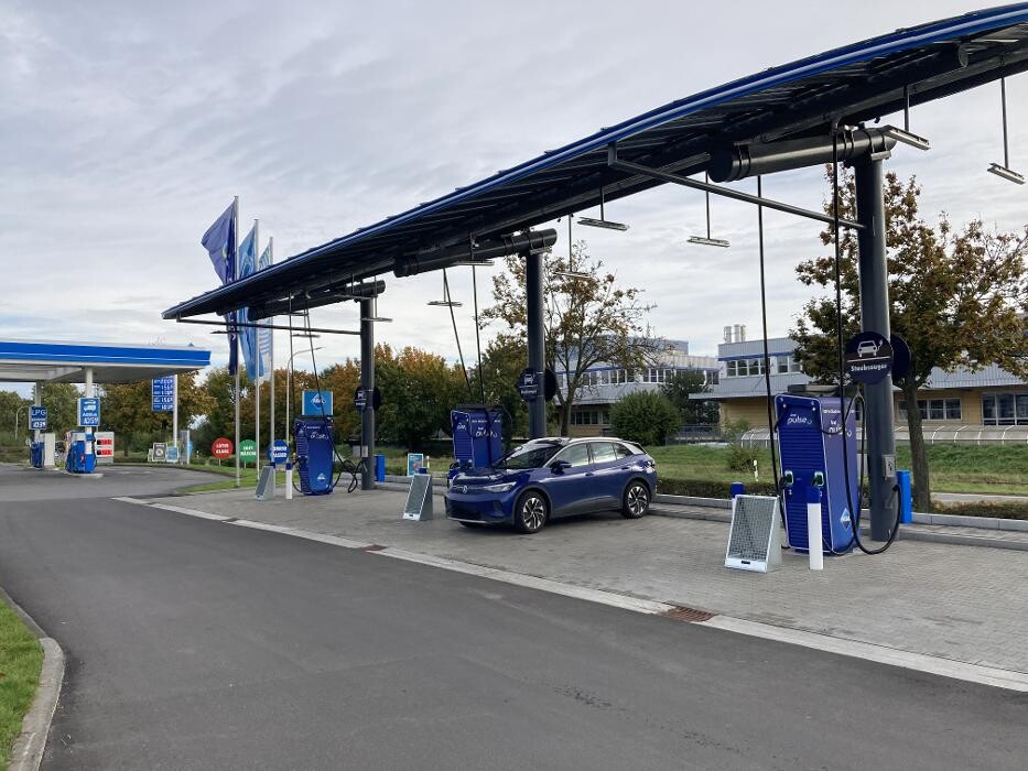 Bilder Aral pulse Ladestation