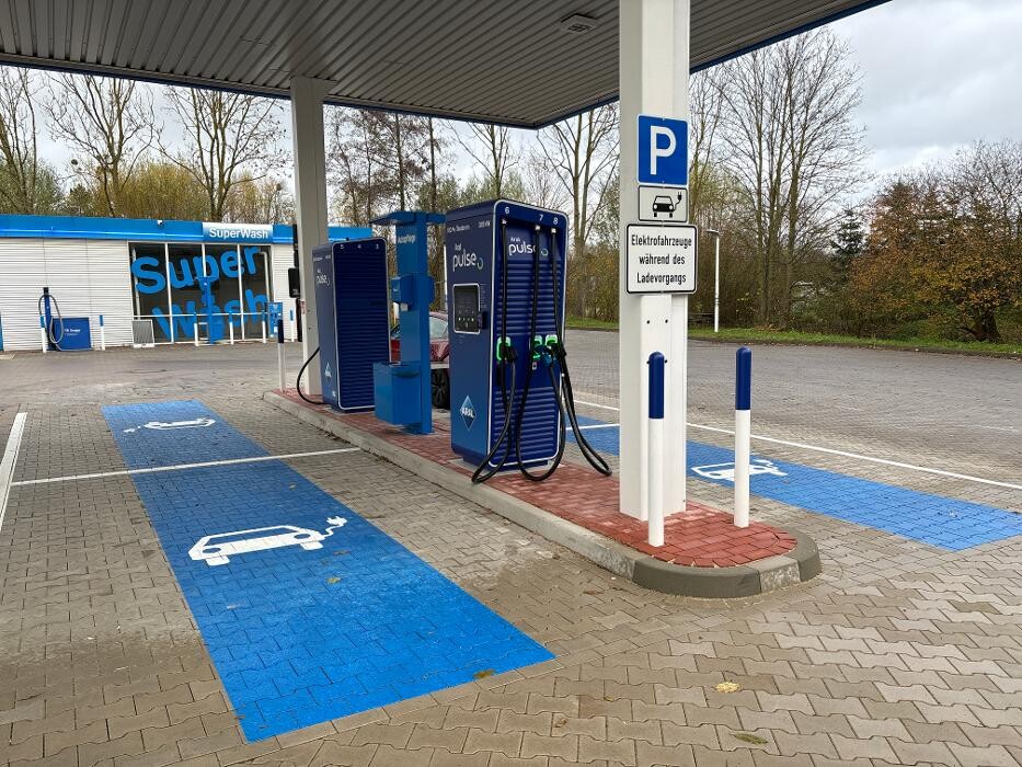 Bilder Aral pulse Ladestation