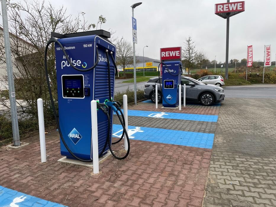 Bilder Aral pulse Ladestation