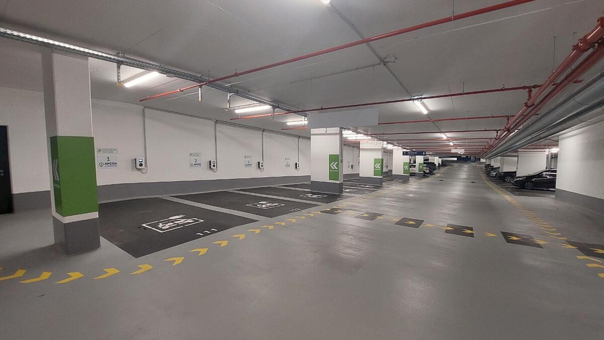 Bilder Apcoa Charging Station