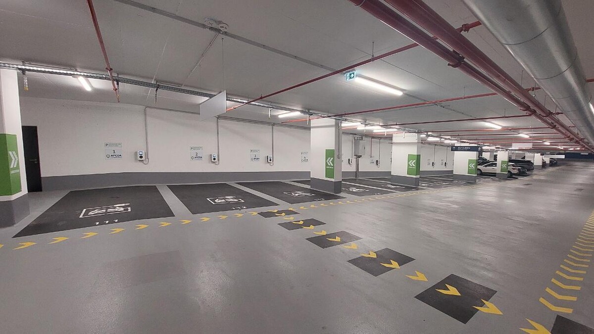 Bilder Apcoa Charging Station