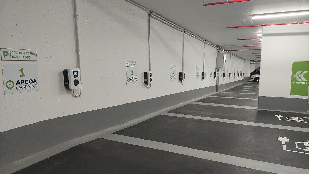 Bilder Apcoa Charging Station