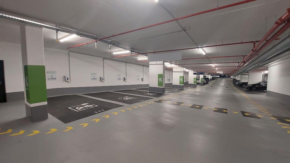 Bilder Apcoa Charging Station