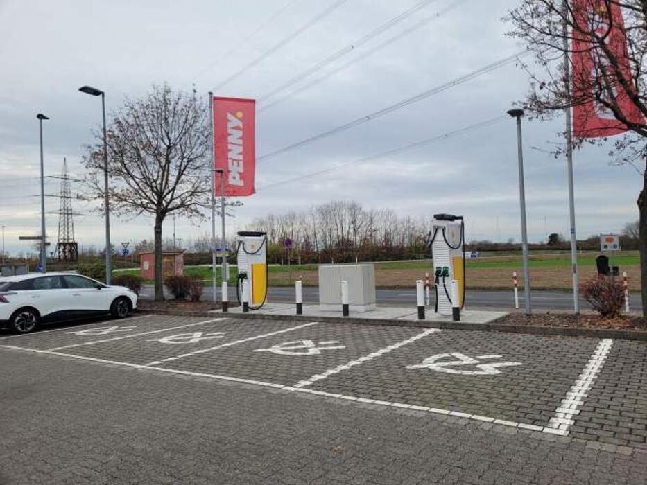Bilder Shell Recharge Charging Station