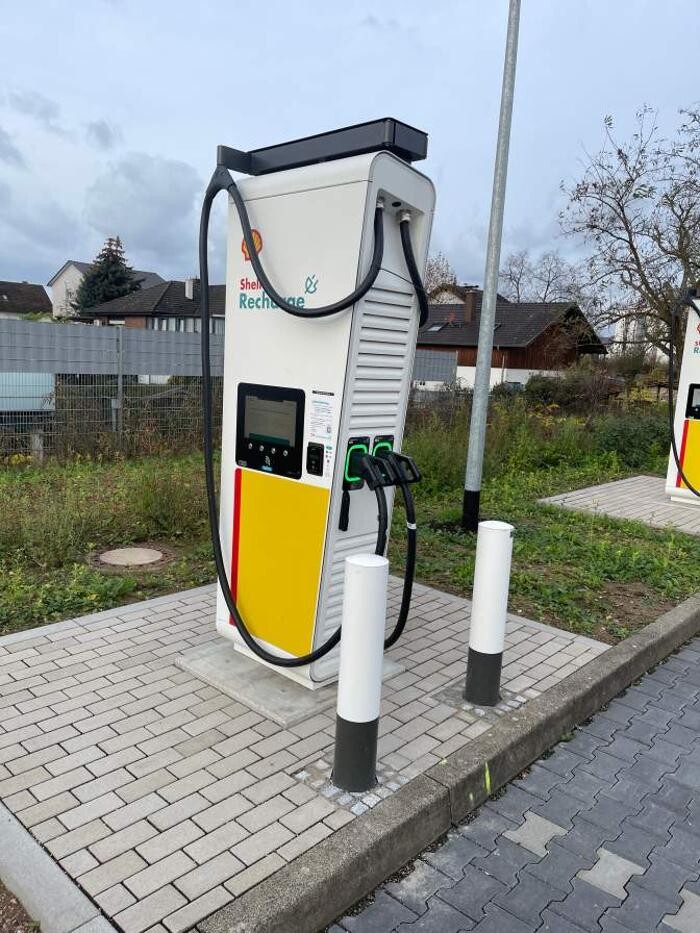 Bilder Shell Recharge Charging Station