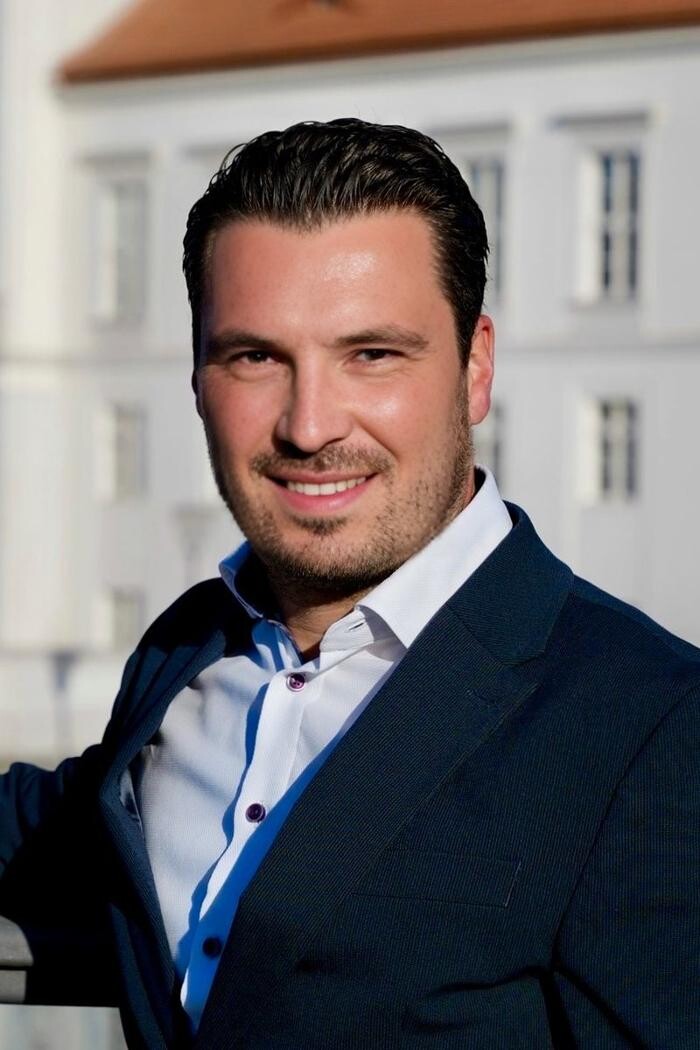 Bilder ERGO Versicherung Simon Reukauf