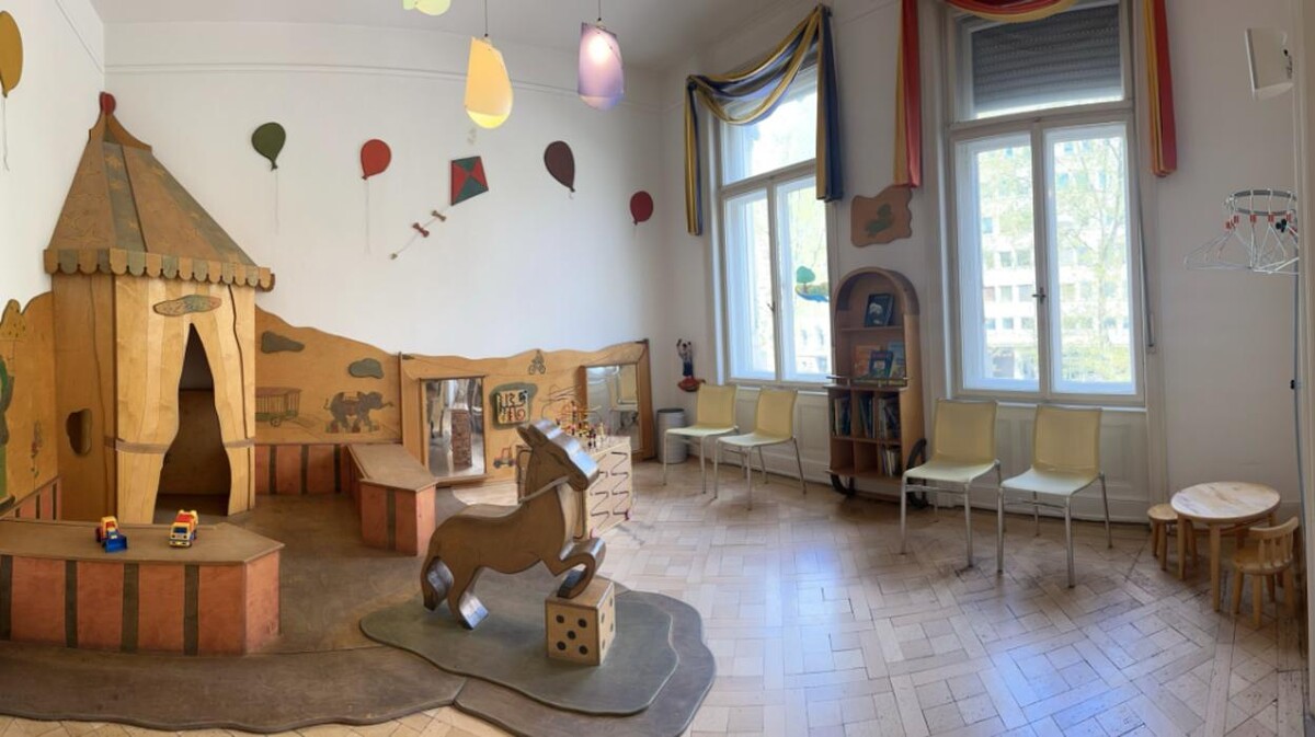 Bilder Kinderarztpraxis am Landeshaus | Dr. Wolf Amrein | Privatpraxis