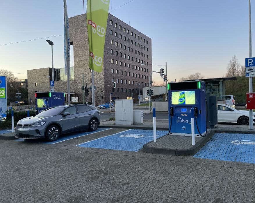 Bilder Aral pulse Ladestation