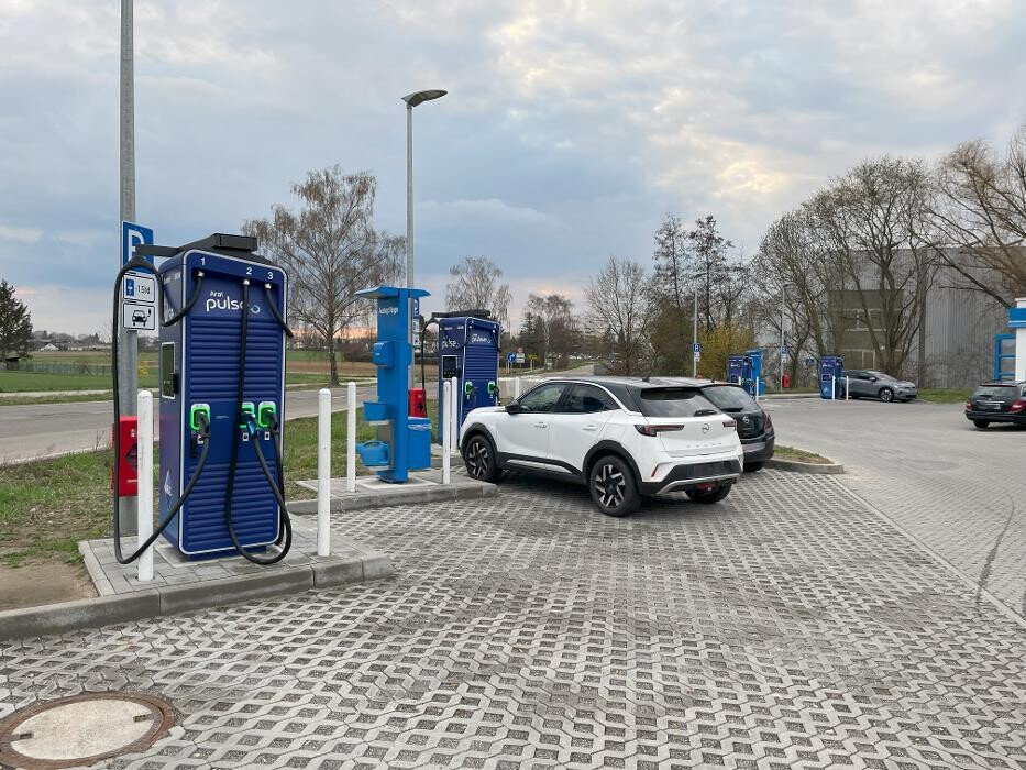Bilder Aral pulse Ladestation