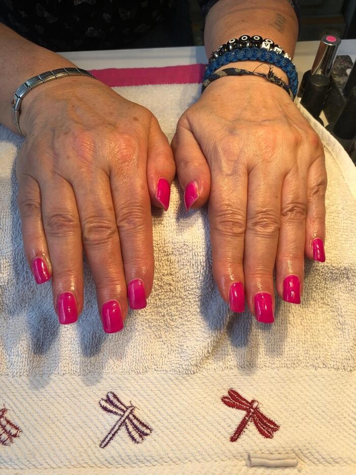 Bilder Nagelstudio Farbenfroh