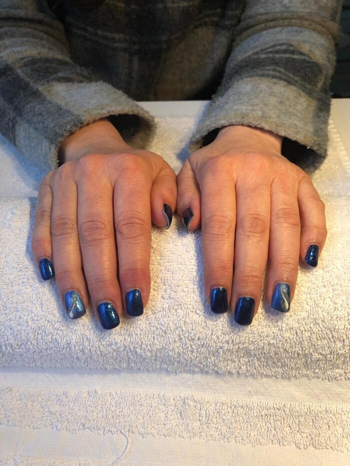 Bilder Nagelstudio Farbenfroh
