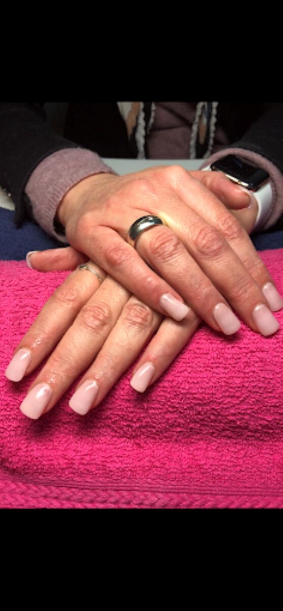 Bilder Nagelstudio Farbenfroh