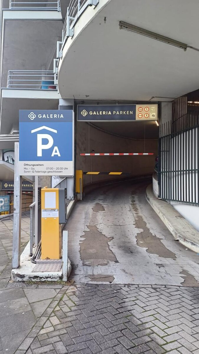 Bilder Parkhaus GALERIA Köln Hohe Straße A