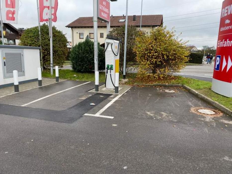 Bilder Shell Recharge Charging Station