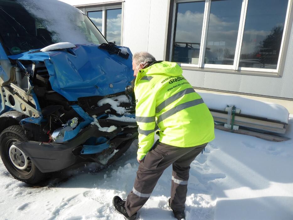 Bilder Dein KFZ Sachverständiger Gelsenkirchen - KFZ Sachverständiger & Auto Gutachter