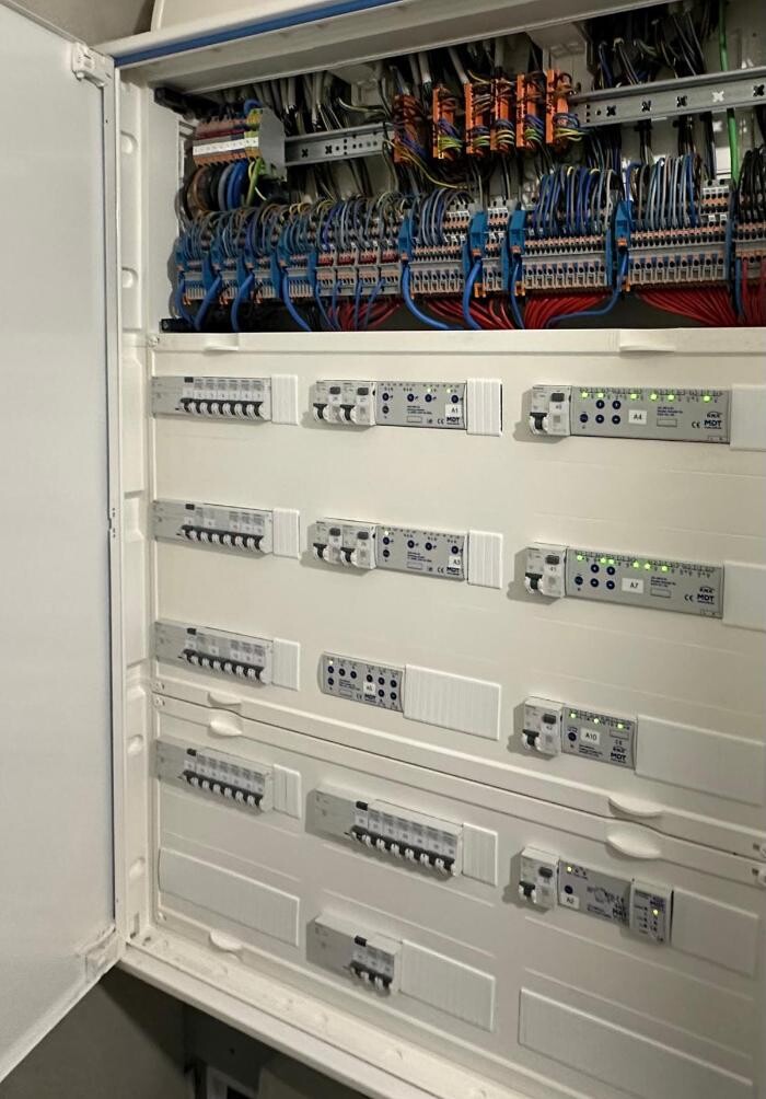 Bilder SOLARA & COMBE ELEKTROTECHNIK GMBH
