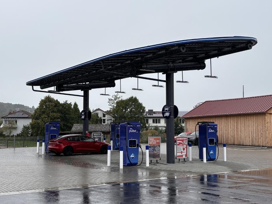 Bilder Aral pulse Ladestation