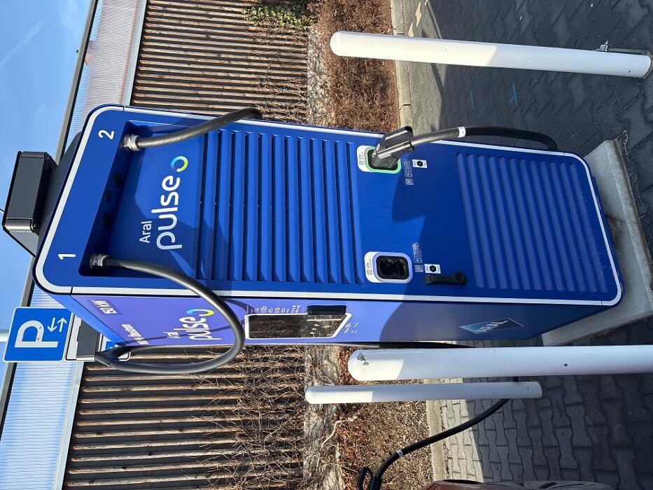 Bilder Aral pulse Ladestation