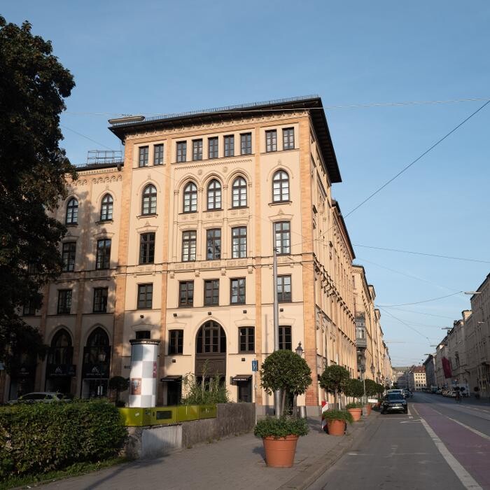 Bilder Max34 - Zahnarztpraxis Dr. Jürgen Pink | Kollegen - München