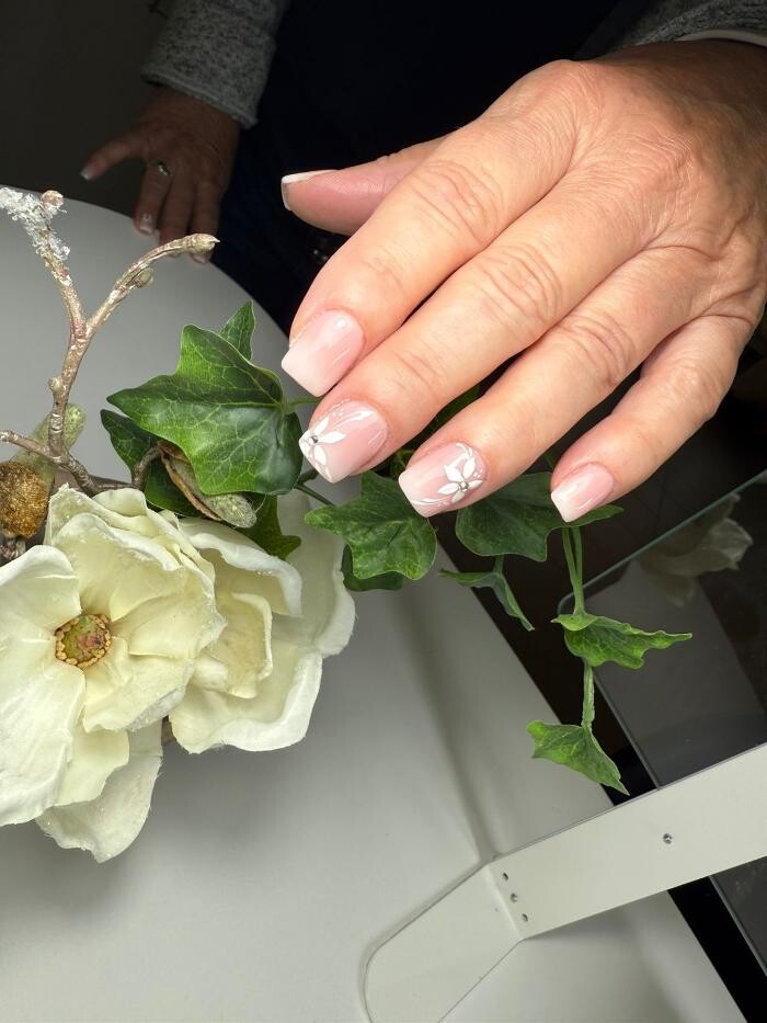 Bilder Nagelstudio A.Buss