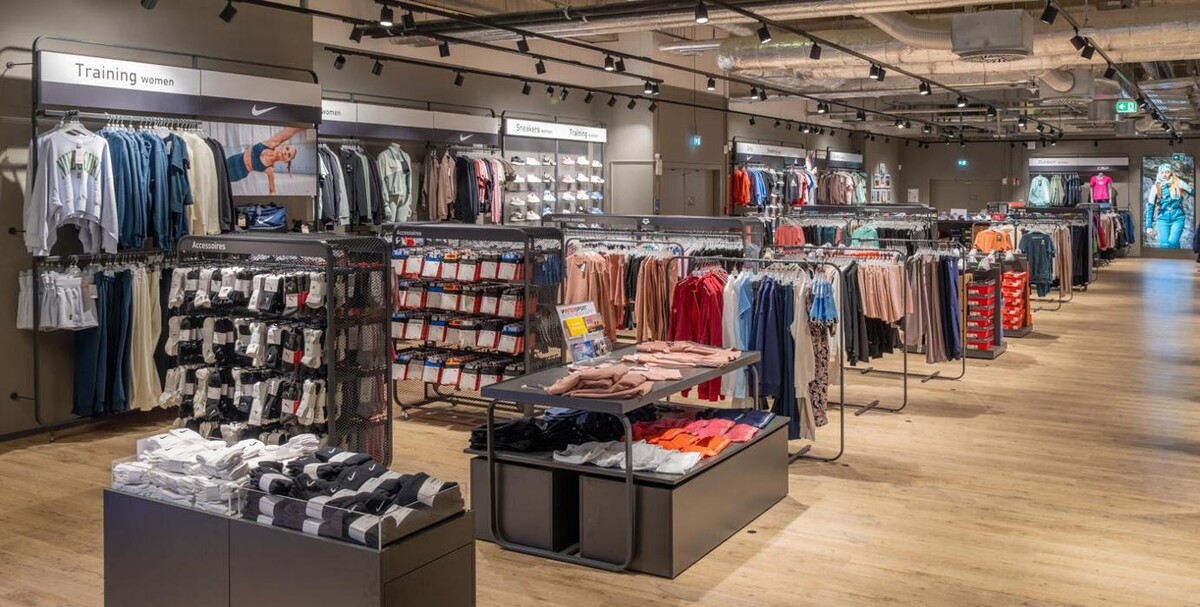 Bilder INTERSPORT Voswinkel Erlangen Arcaden