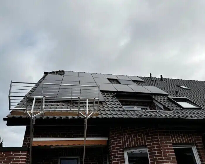 Bilder Sonne.nrw l Montage von Photovoltaikanlagen Balkonkraftwerken