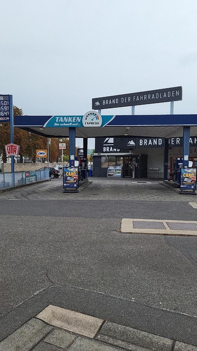Bilder EXPRESS Tankstelle