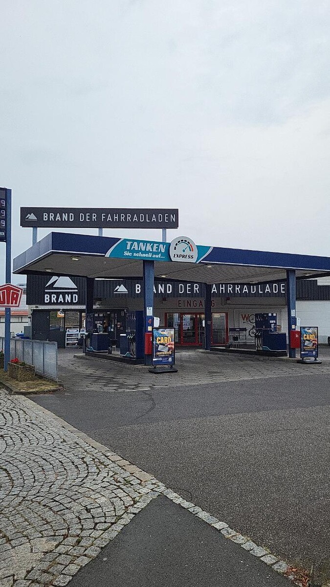 Bilder EXPRESS Tankstelle
