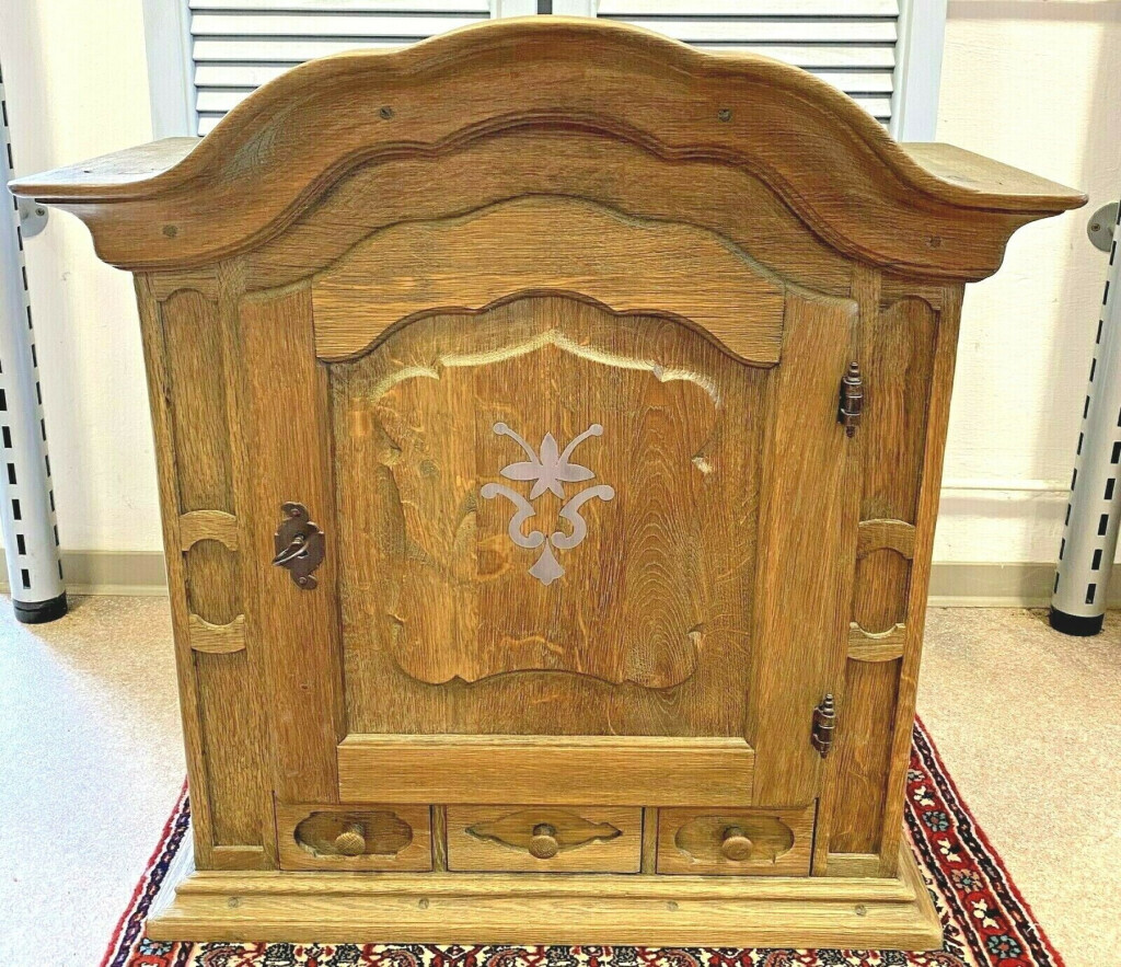 Bilder Hinter der Rosenhecke 64