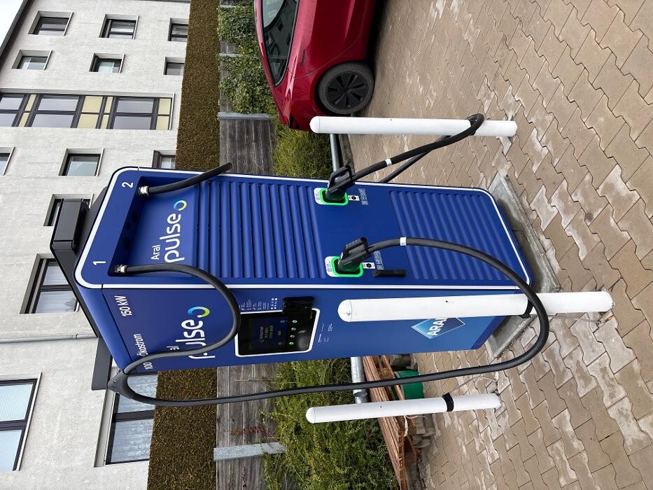 Bilder Aral pulse Ladestation