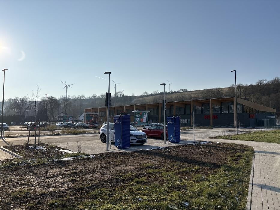 Bilder Aral pulse Ladestation