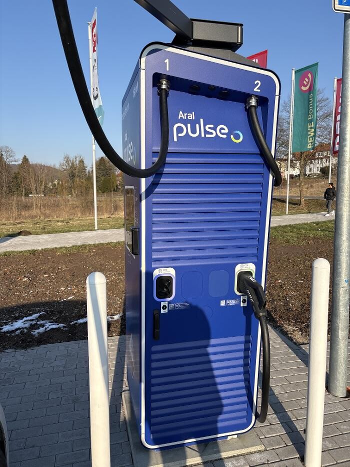 Bilder Aral pulse Ladestation