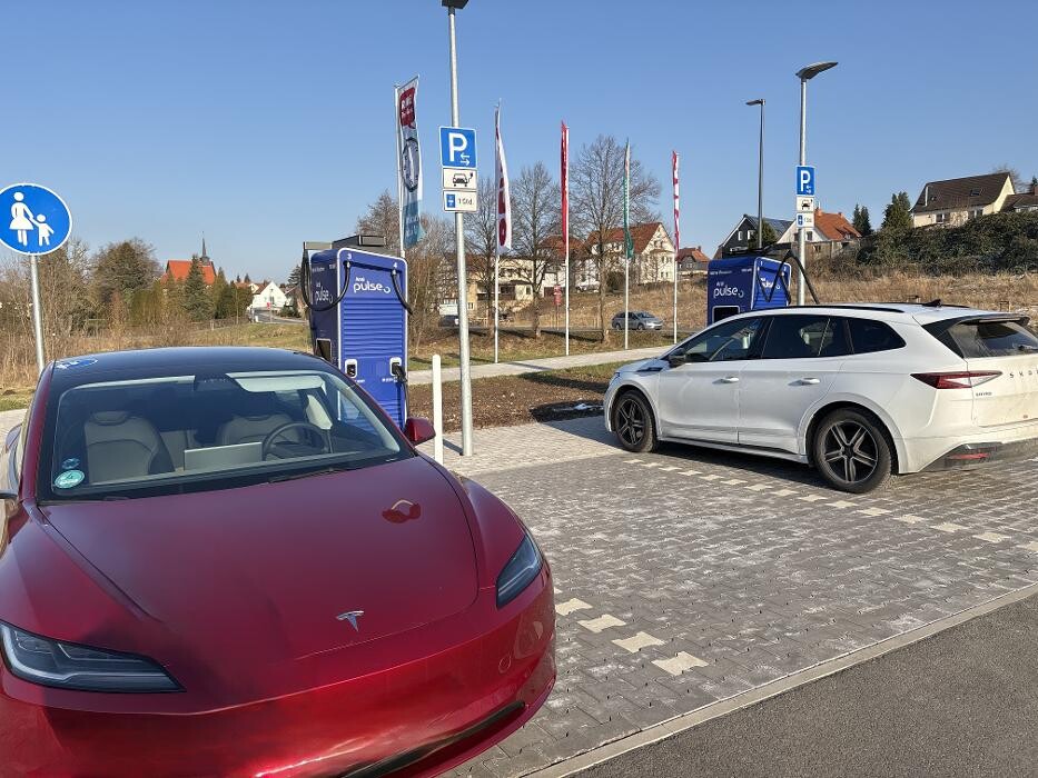 Bilder Aral pulse Ladestation