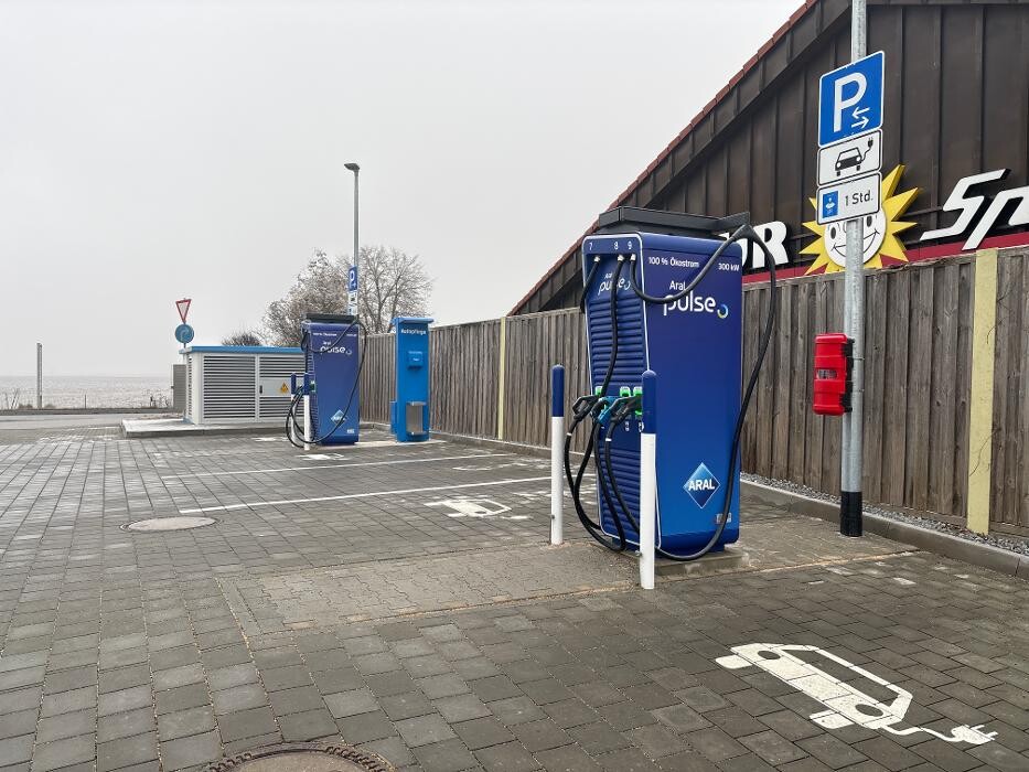 Bilder Aral pulse Ladestation