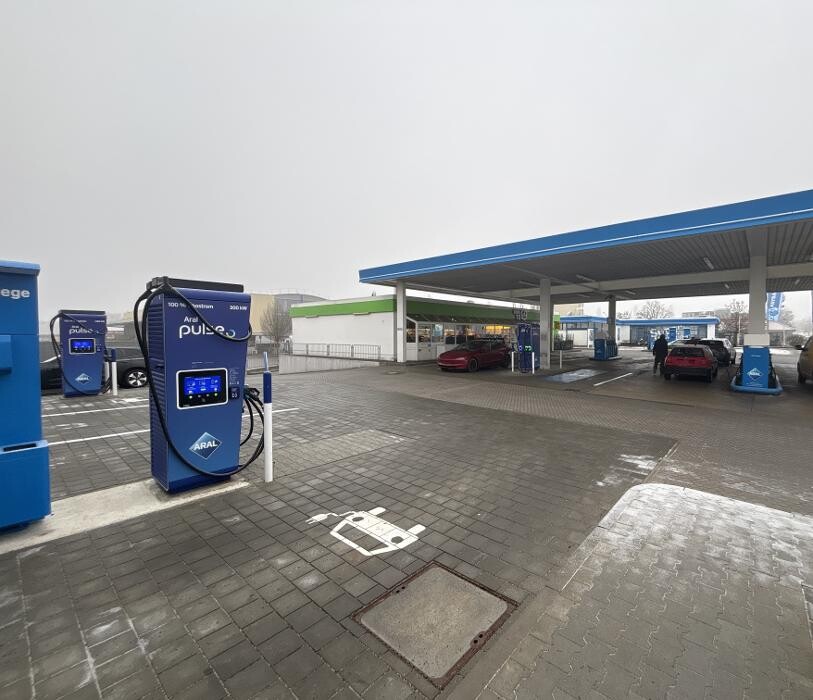 Bilder Aral pulse Ladestation