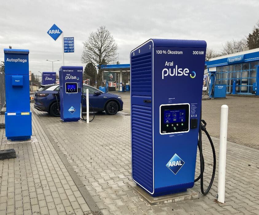 Bilder Aral pulse Ladestation