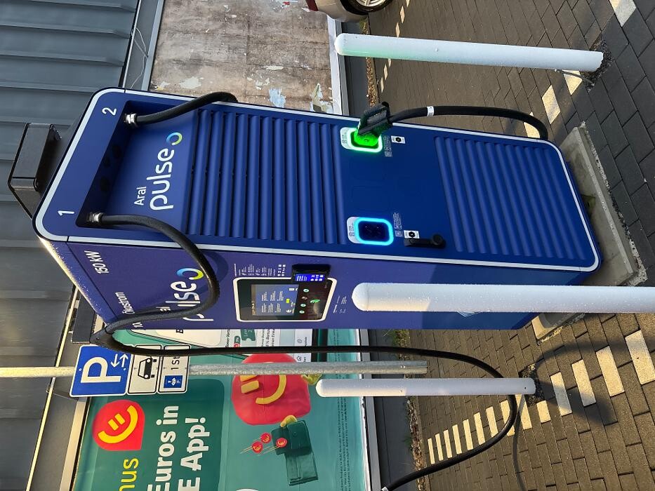 Bilder Aral pulse Ladestation
